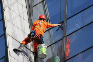 泉州蜘蛛人幕墙清洗